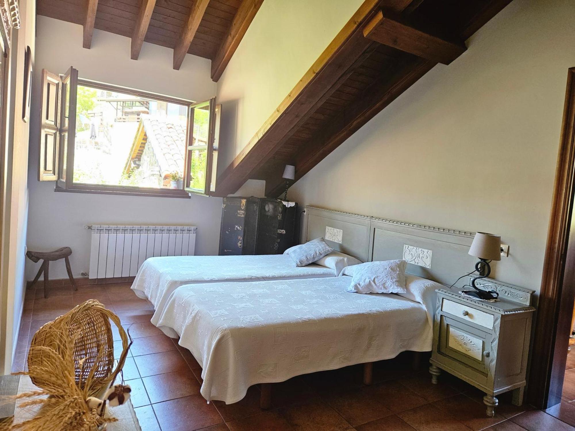 Apartamentos Rurales El Collain De Campiellos Pokoj fotografie