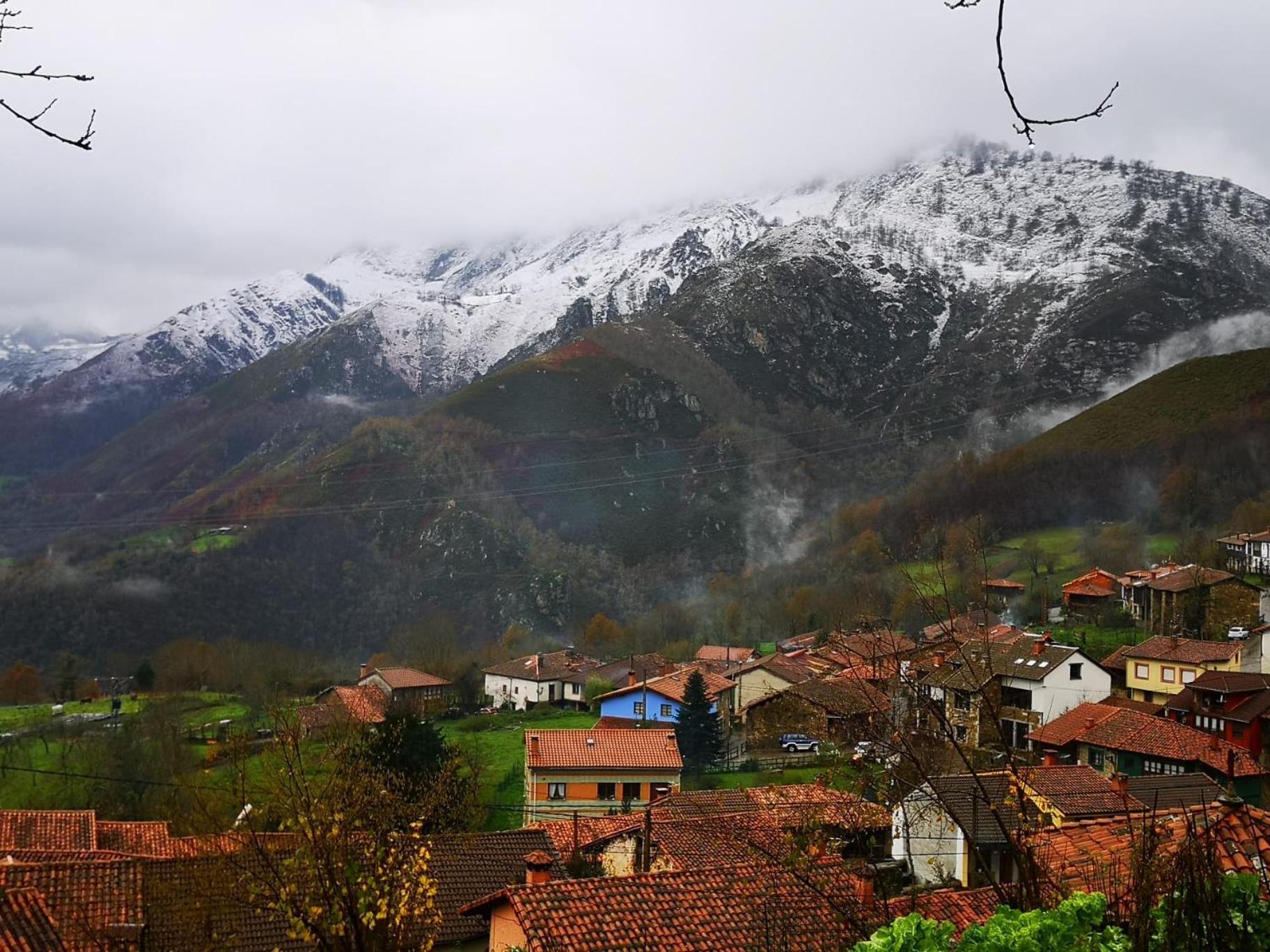 Apartamentos Rurales El Collain De Campiellos Exteriér fotografie