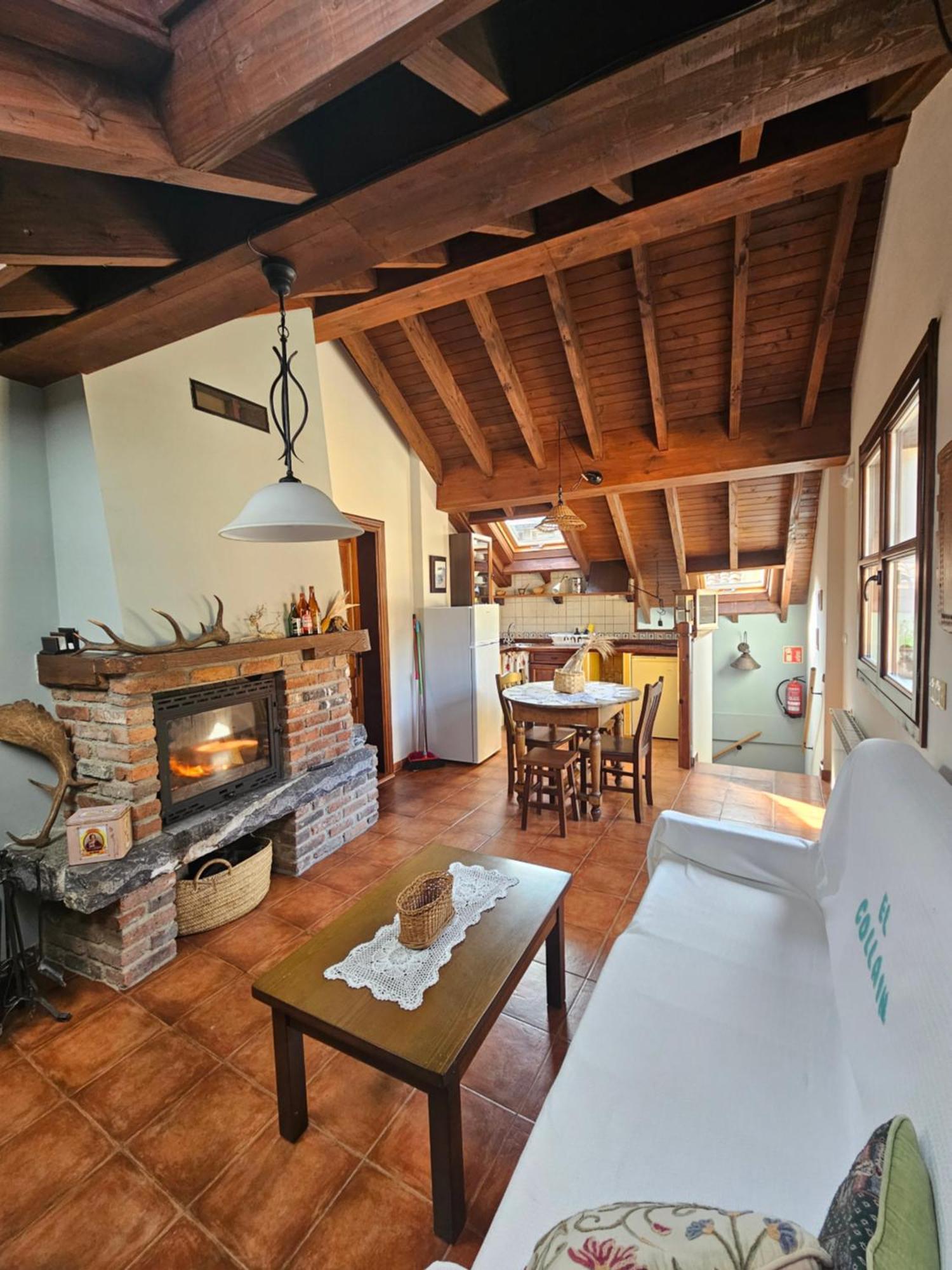 Apartamentos Rurales El Collain De Campiellos Pokoj fotografie
